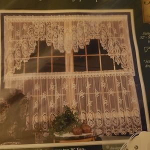 Heritage Lace Cameo Rose